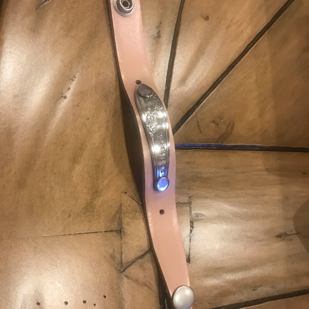 Stamped vintage spoon on leather bracelet - Picture 4 of 5